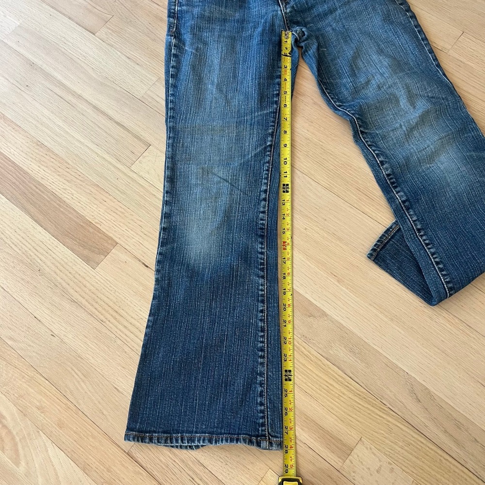 Old Navy The Sweetheart Classic Rise Bootcut Jeans Medium Wash Size 4 Regular - Picture 6 of 7